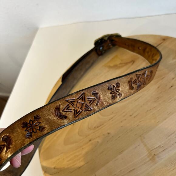 Vintage 90s Handmade Genuine Leather Star Tooled Western Belt Size Large main image 8